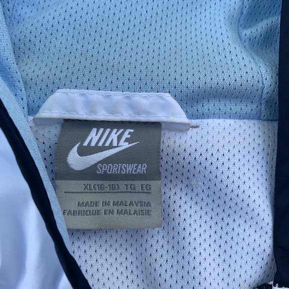 Nike Jacket - Picture 3 of 3